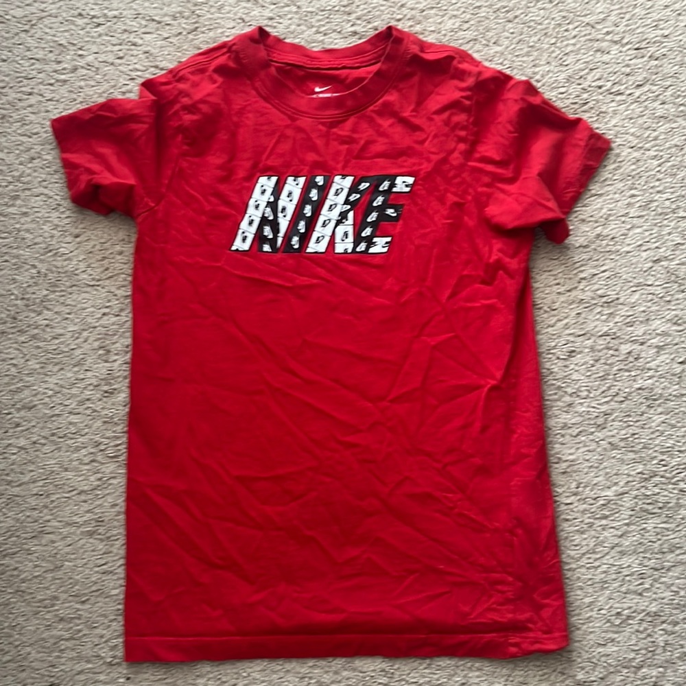 boys nike shirt